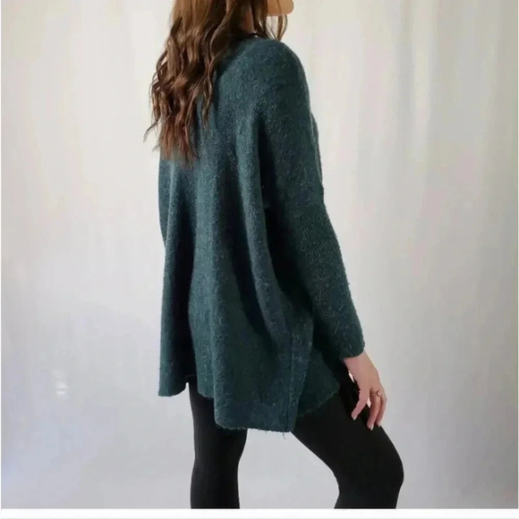 H & M Knit Oversized Sweater - XS - Picture 11 of 11